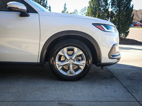 Certified 2023 Honda HR-V LX image 13