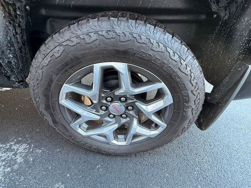 Used 2011 GMC Sierra 1500 W/T image 26