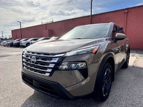 Certified 2024 Nissan Rogue SV w/ SV Premium Package image 1