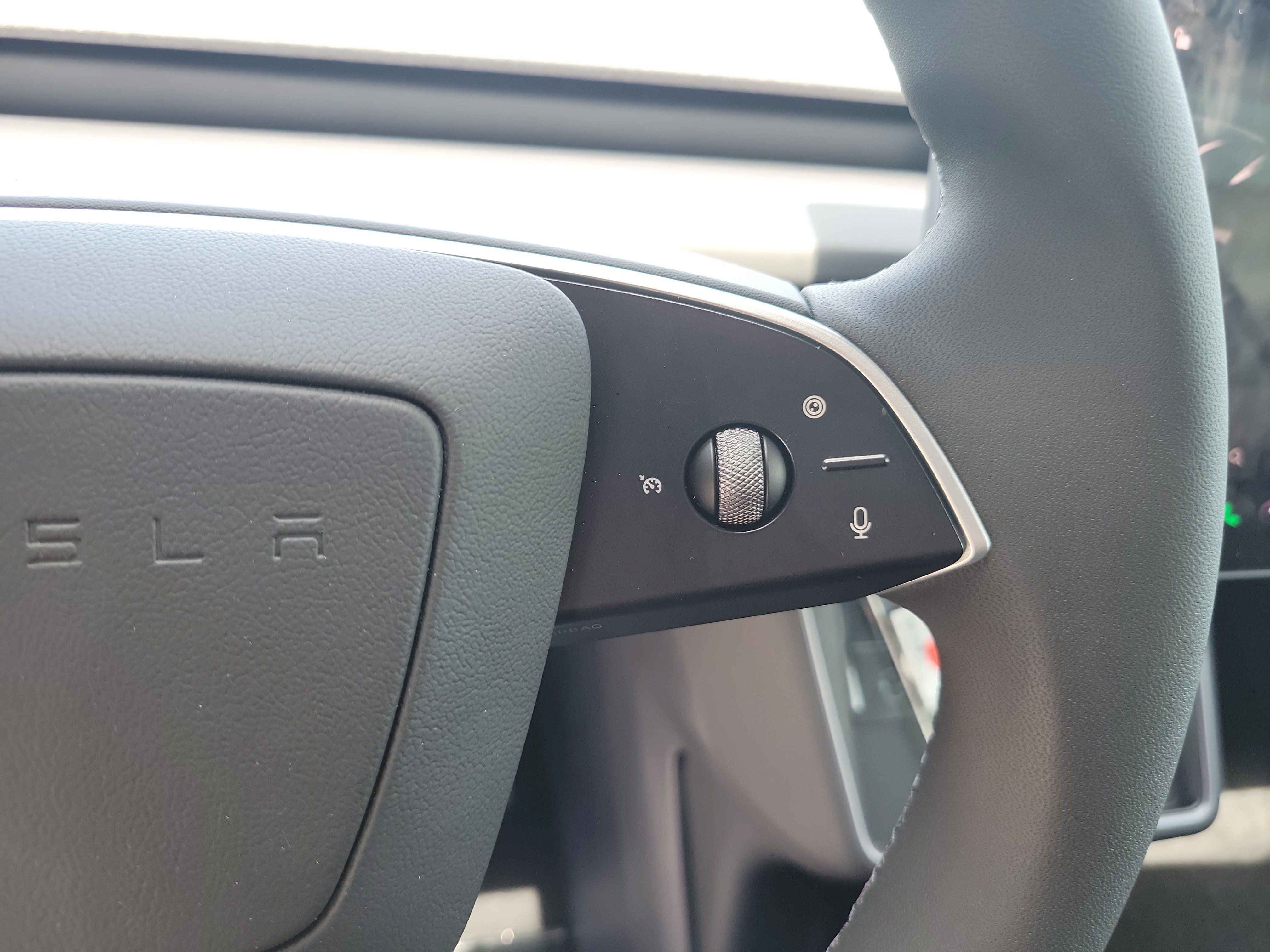 Used 2026 Tesla Model Y 2WD image 28
