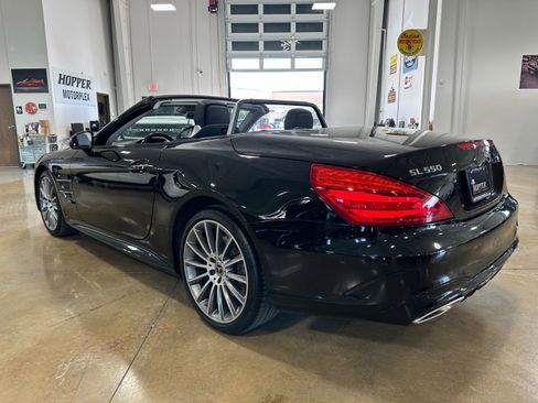 Used 2019 Mercedes-Benz SL 550 image 10