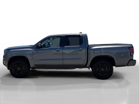Used 2024 Nissan Frontier SV AWD/4WD image 2