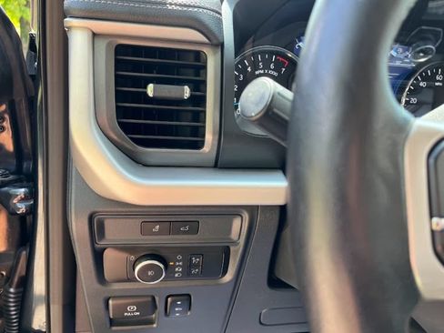 Used 2022 Ford Expedition XLT RWD image 11