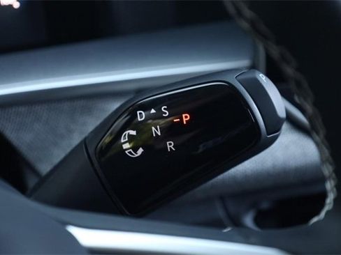 New 2025 Volkswagen Tiguan S image 15