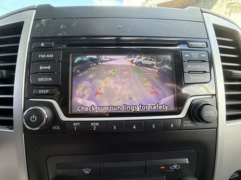 Used 2018 Nissan Frontier SV RWD image 18
