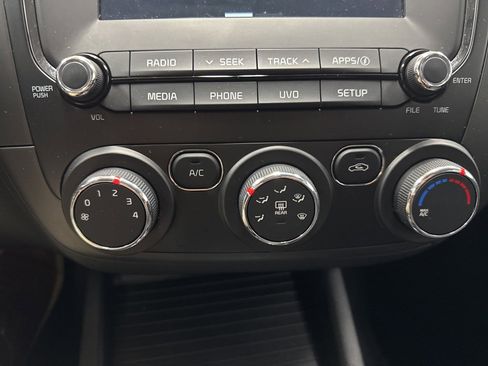 Used 2018 Kia Forte LX w/ LX Popular Package image 17