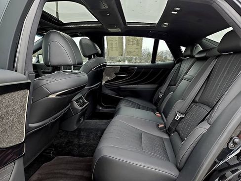 Used 2022 Lexus LS 500 image 11