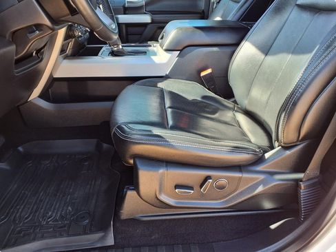 Used 2018 Ford F150 Lariat image 23