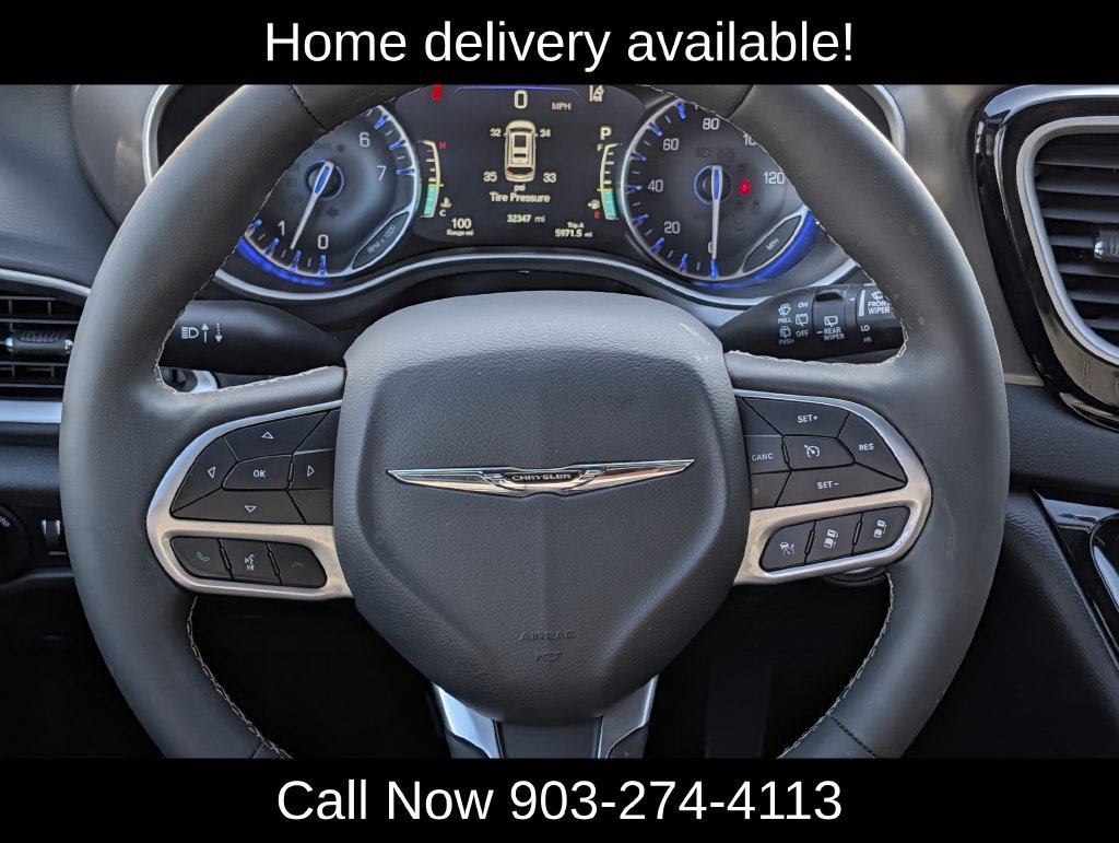 Used 2026 Chrysler Pacifica Select FWD image 15