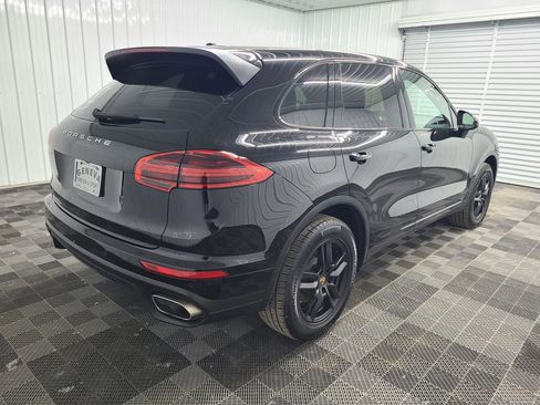 Used 2017 Porsche Cayenne AWD/4WD image 11