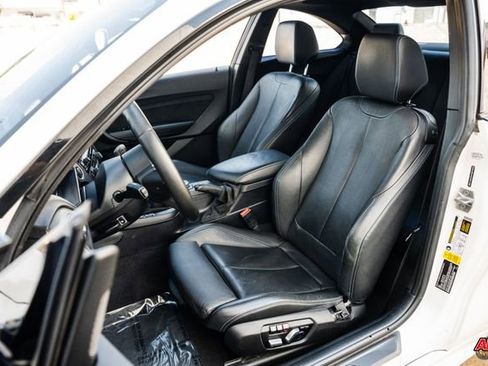 Used 2017 BMW M2 image 4