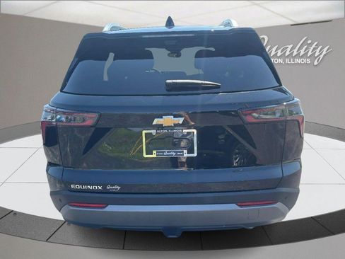 Used 2025 Chevrolet Equinox LT w/ Convenience Package II FWD image 5
