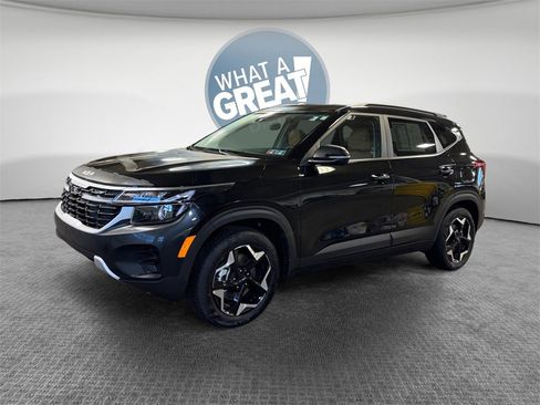 Certified 2025 Kia Seltos EX w/ EX Sunroof Package image 8