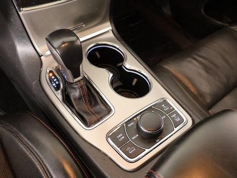 Used 2021 Jeep Grand Cherokee Trailhawk w/ Trailhawk Luxury Group image 9