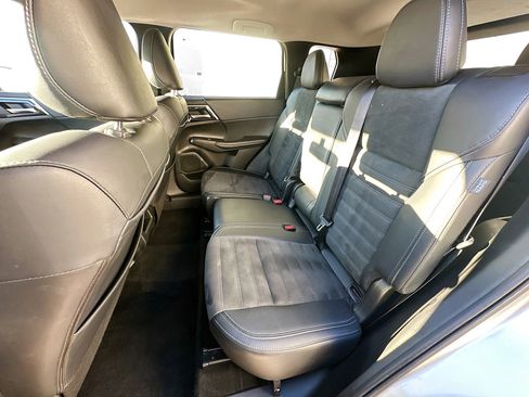 Used 2024 Mitsubishi Outlander SE Black Edition image 26