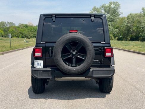 Used 2022 Jeep Wrangler Unlimited Sport AWD/4WD image 36