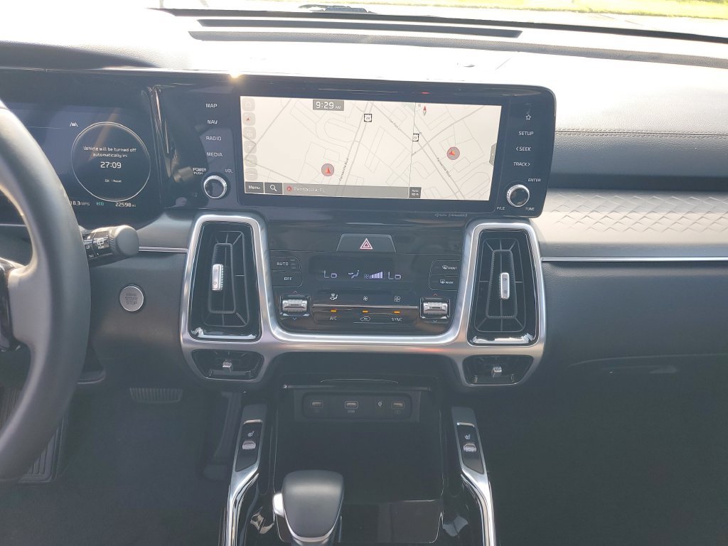 Used 2023 Kia Sorento SX AWD/4WD image 18