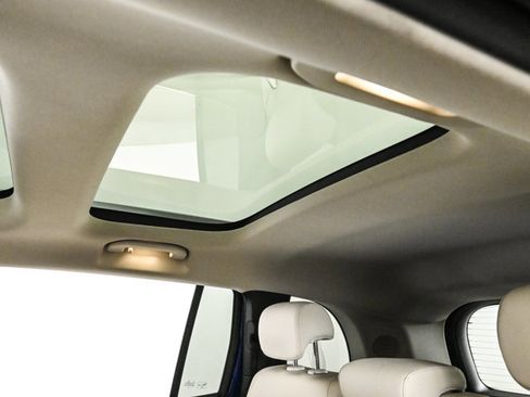 Certified 2021 Mercedes-Benz GLB 250 4MATIC image 21