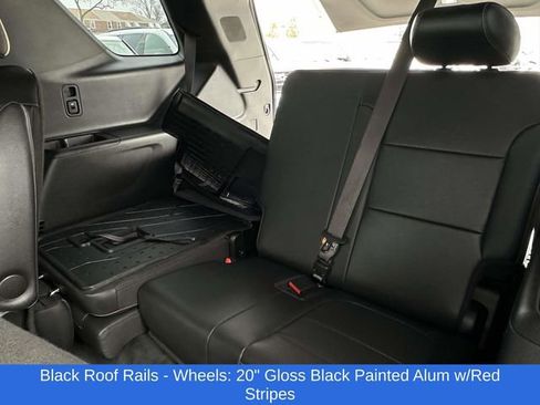 Used 2023 Chevrolet Traverse Premier w/ Redline Edition image 18