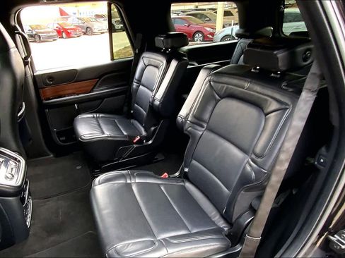 Used 2019 Lincoln Navigator Reserve w/ Cargo Package image 21