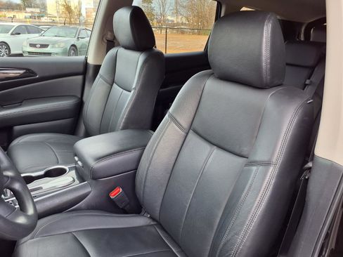 Used 2020 Nissan Pathfinder S image 16