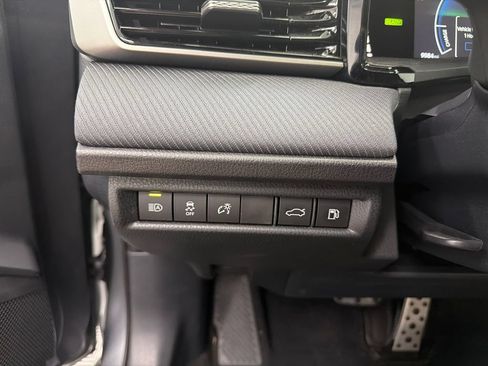 Used 2026 Toyota Camry SE w/ Convenience Package FWD image 29