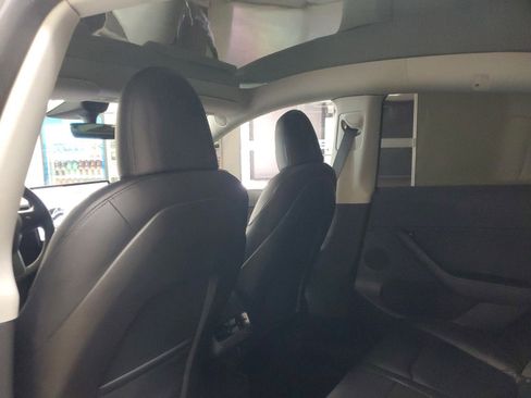 Used 2022 Tesla Model Y Long Range image 14