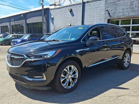 Used 2020 Buick Enclave Avenir w/ Avenir Technology Package AWD/4WD image 3