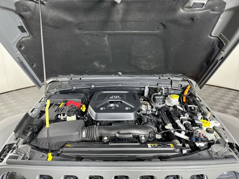 Used 2023 Jeep Wrangler Sahara w/ Cold Weather Group image 32