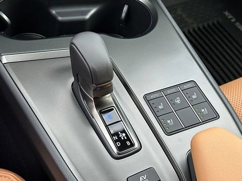 New 2026 Lexus UX 300h AWD image 19