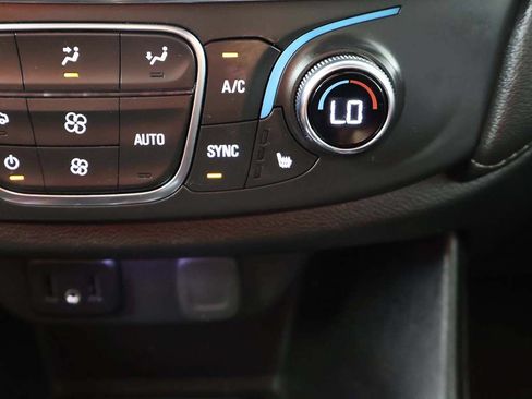 Used 2023 Chevrolet Traverse LT w/ LPO, Floor Liner Package AWD/4WD image 48