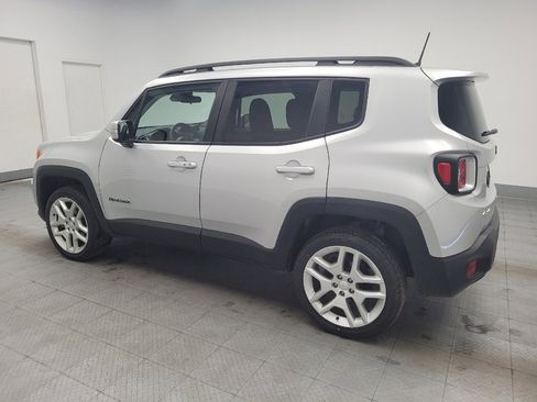 Used 2021 Jeep Renegade Latitude image 3