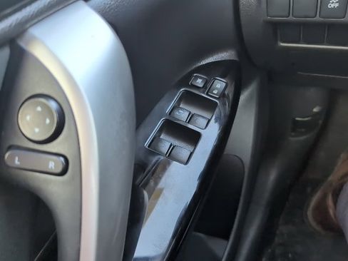 Used 2019 Mitsubishi Eclipse Cross LE image 15