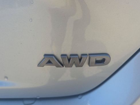 Used 2024 Nissan Altima 2.5 SV AWD/4WD image 6