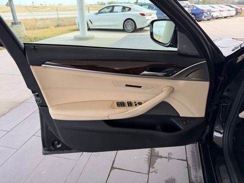 Used 2019 BMW 540i w/ Convenience Package image 13