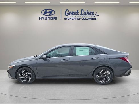 New 2026 Hyundai Elantra Limited FWD image 2