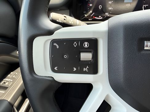 Certified 2025 Land Rover Defender 110 S AWD/4WD image 17