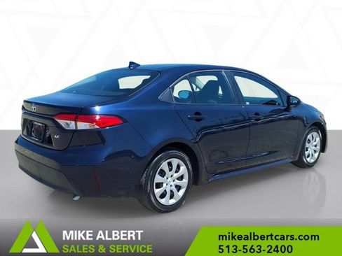 Used 2025 Toyota Corolla LE FWD image 7