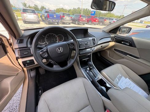 Used 2017 Honda Accord LX image 30