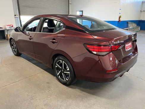 Used 2024 Nissan Sentra SV FWD image 5