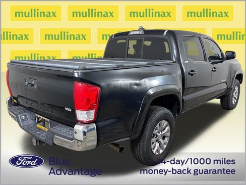 Used 2017 Toyota Tacoma SR5 w/ Tow Package image 4