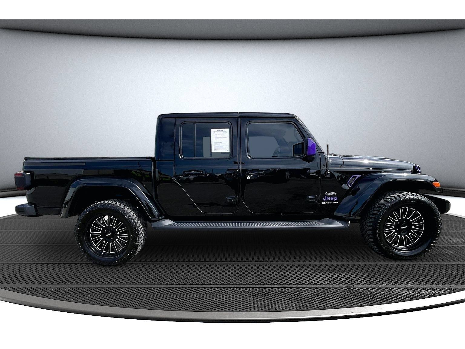 Used 2021 Jeep Gladiator Overland AWD/4WD image 16