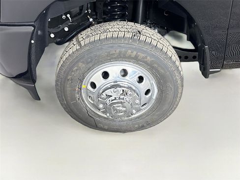 New 2026 RAM 3500 Laramie w/ Max Tow Package image 25