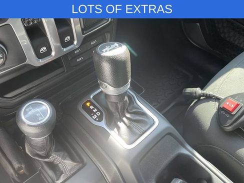 Used 2018 Jeep Wrangler Sport AWD/4WD image 34
