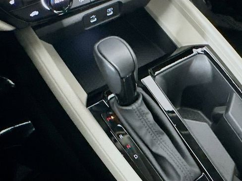 Used 2024 Honda Accord EX-L image 16