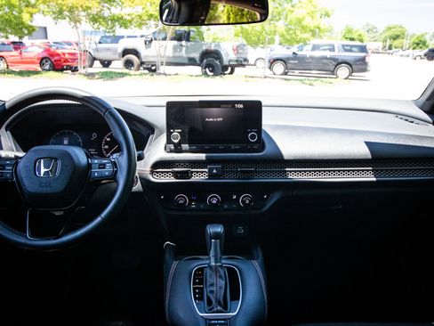 Certified 2024 Honda HR-V Sport image 28