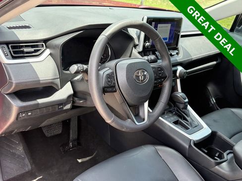 Used 2023 Toyota RAV4 XLE Premium FWD image 15