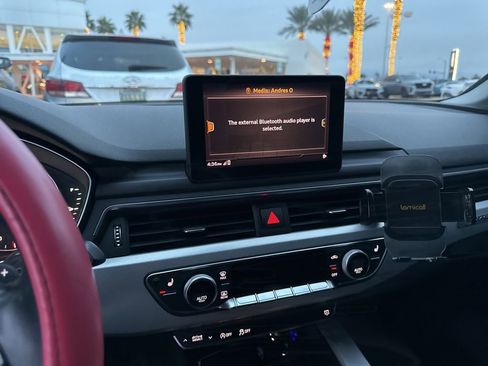 Used 2017 Audi A4 2.0T Premium w/ Convenience Package image 2