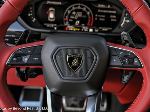 Used 2024 Lamborghini Urus S image 29