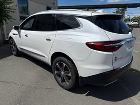 Used 2020 Buick Enclave Essence w/ Sport Touring Edition AWD/4WD image 2